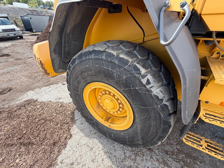 volvo-l90h-image-34