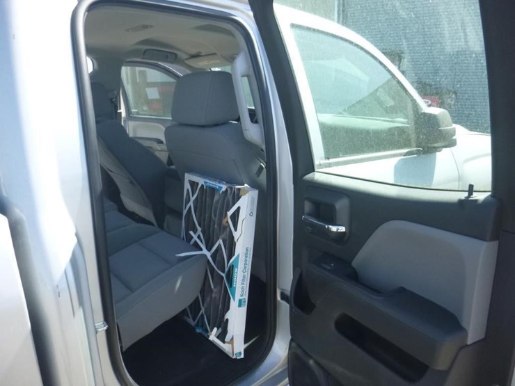 2018-chevrolet-1500-image-8