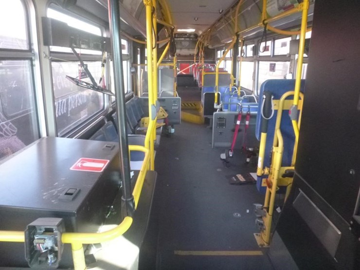 2013-new-flyer-xcelsior-passenger-bus-image-11