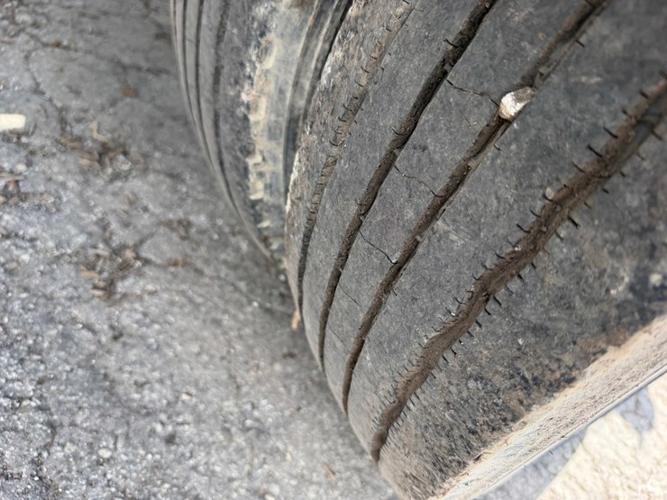 #1617-•-2020-chevrolet-5500xd-roll-off-truck-image-48