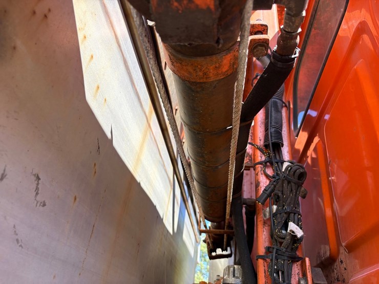 2006-caterpillar-c9-image-22