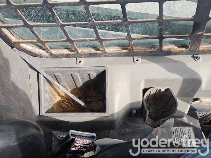 2013-bobcat-t590-image-27