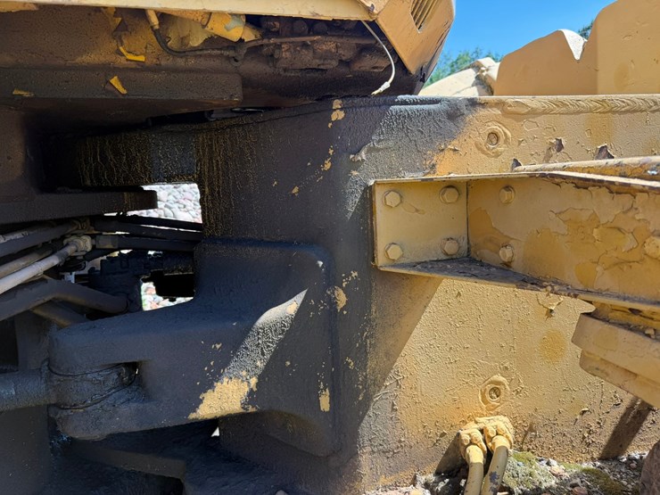 caterpillar-824b-image-17