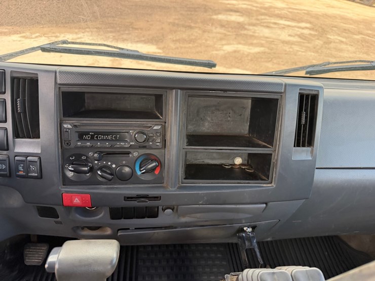 #1617-•-2020-chevrolet-5500xd-roll-off-truck-image-33
