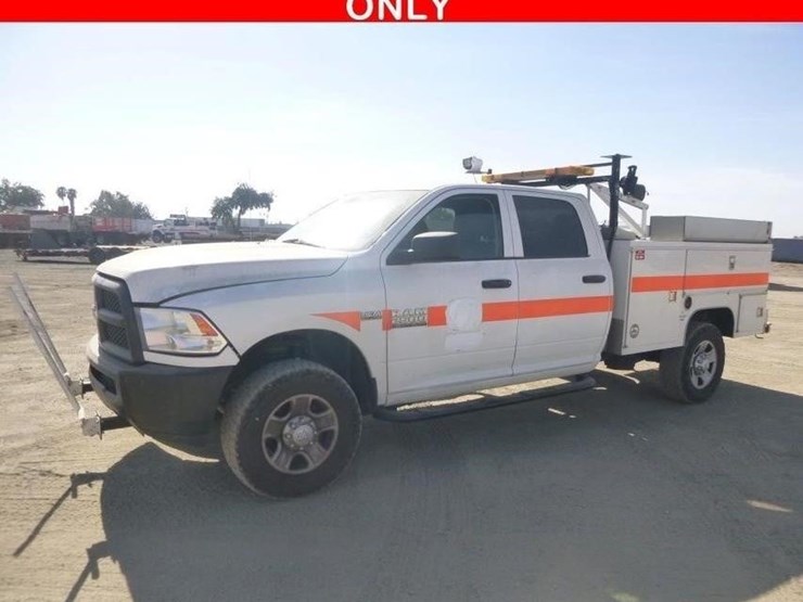 2015-dodge-2500-image-1