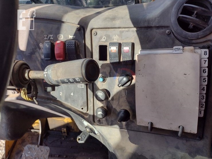 2011-caterpillar-tl1255-image-8