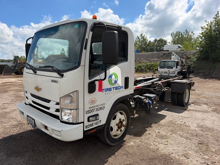 #1617-•-2020-chevrolet-5500xd-roll-off-truck-image-1