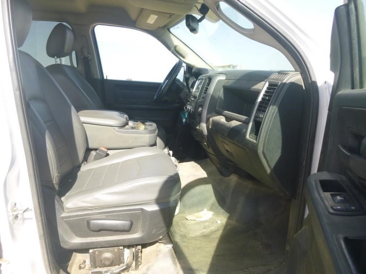 2015-dodge-2500-image-20