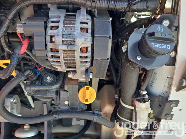 2023-bobcat-t595-image-41