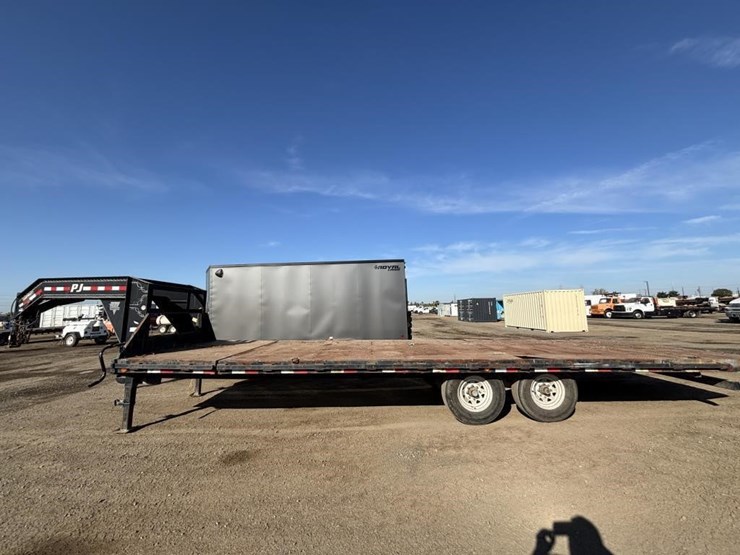 2010-pj-t/a-gn-hydraulic-tilt-deck-trailer-image-5