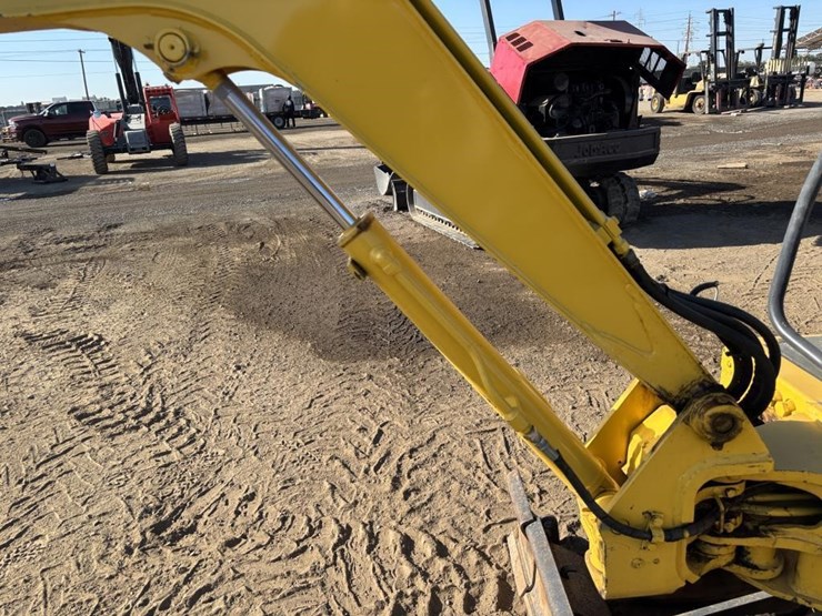 kobelco-sk015-image-15