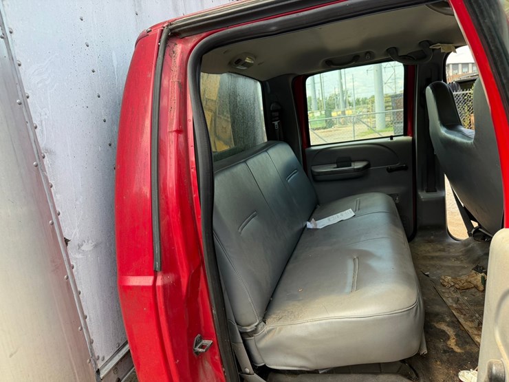 2004-ford-f450-image-40