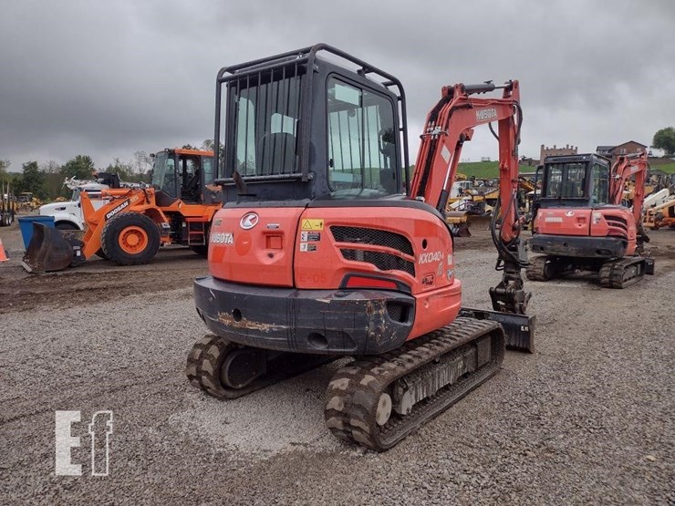 2016-kubota-kx040-4-image-34