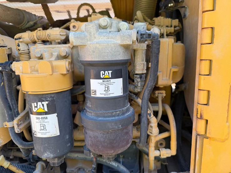 caterpillar-d5k2-lgp-image-85