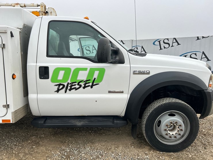 2006-ford-f550-image-13