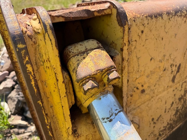 caterpillar-824b-image-90