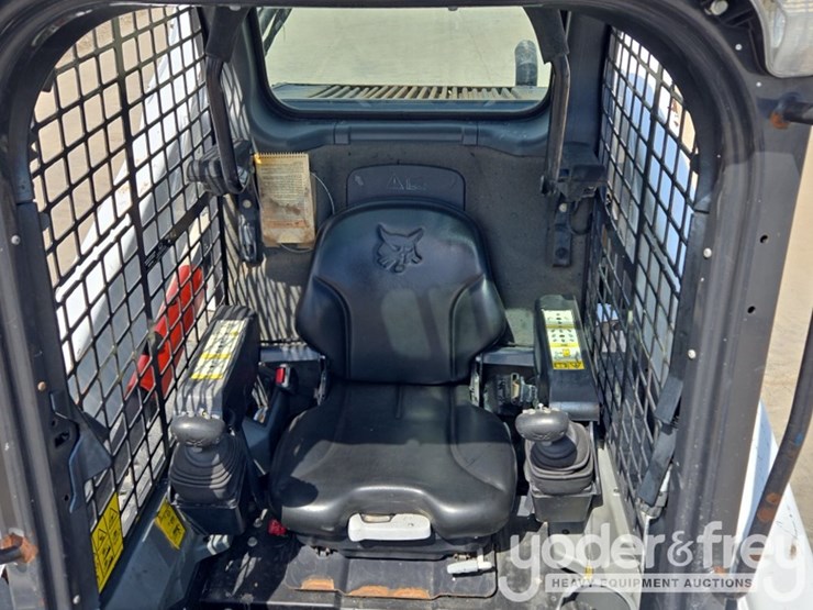 2023-bobcat-t595-image-44