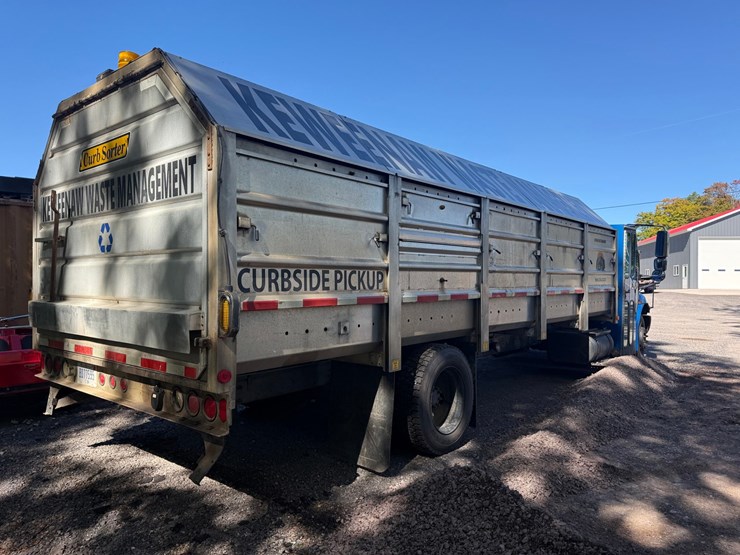 2002-international-durastar-4300-image-4