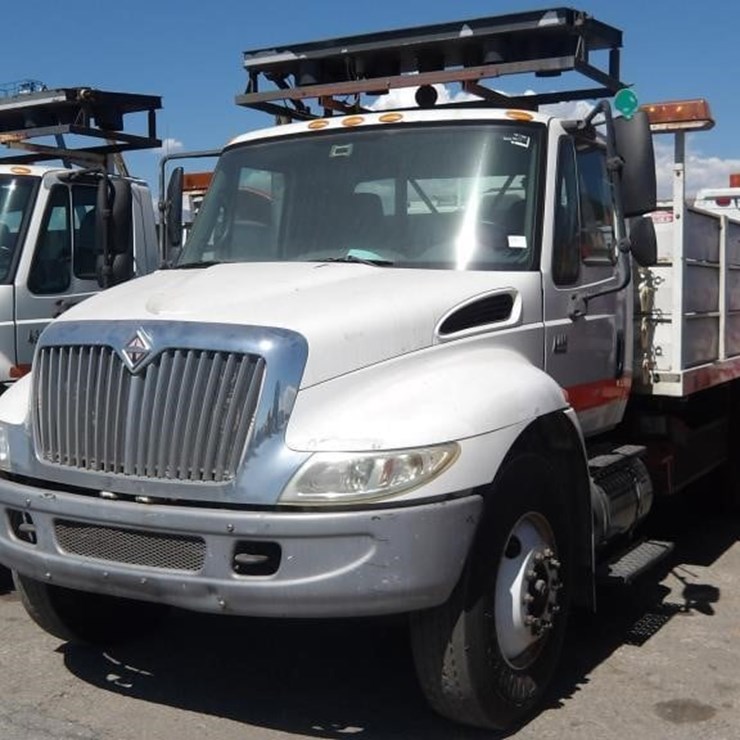 2004 INTERNATIONAL 4600