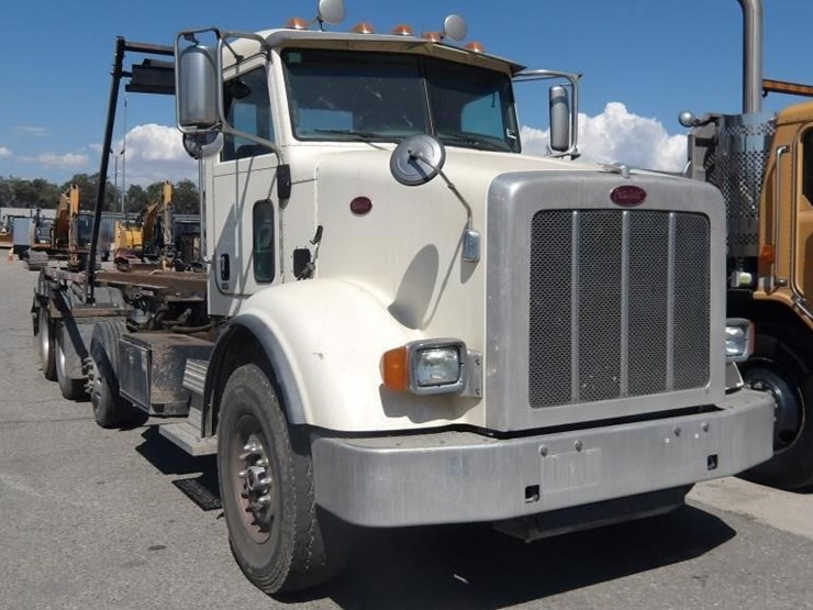 2015-peterbilt-365-image-2