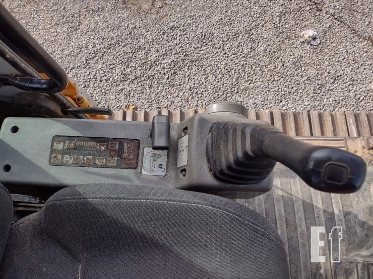 hyundai-robex-210-lc-7-image-9