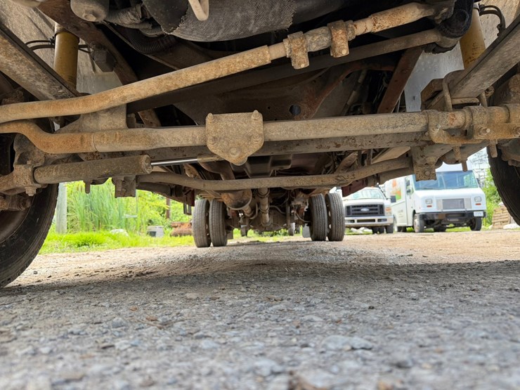 2004-ford-f450-image-45