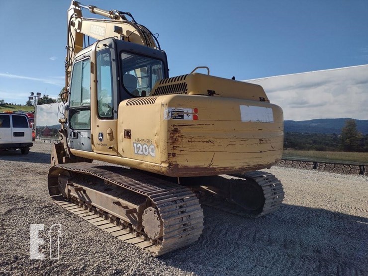 2005-deere-120c-image-47