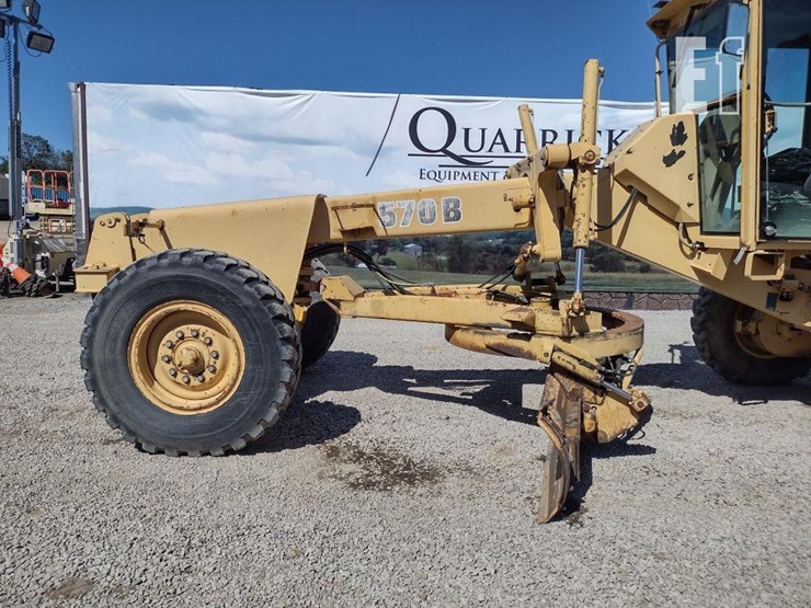 1993-deere-570b-image-22