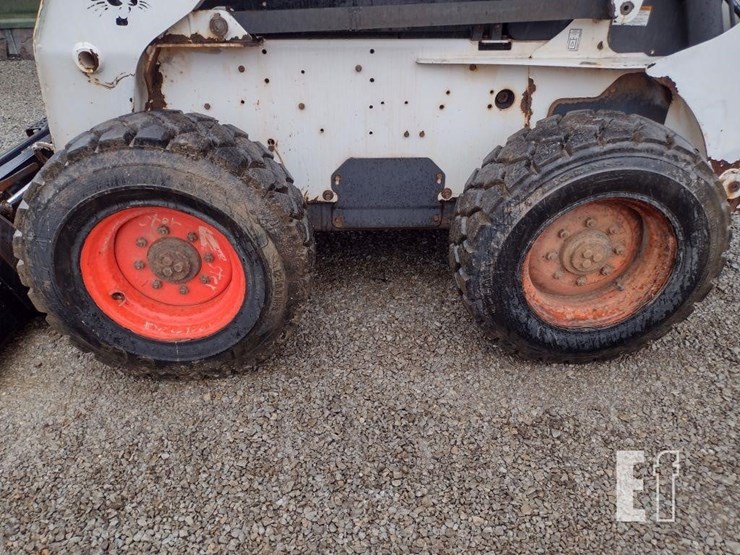 2009-bobcat-s300-image-15