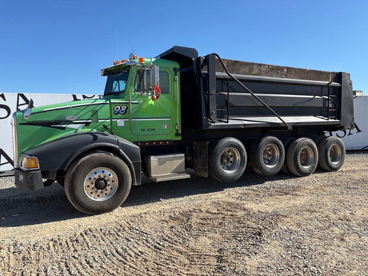 1998-peterbilt-377-image-1
