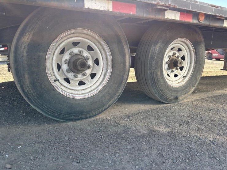 2010-pj-t/a-gn-hydraulic-tilt-deck-trailer-image-22