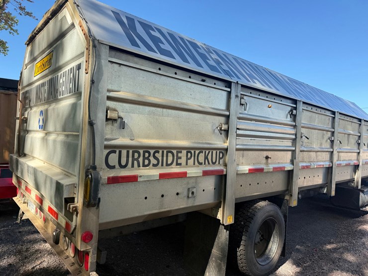 2002-international-durastar-4300-image-31