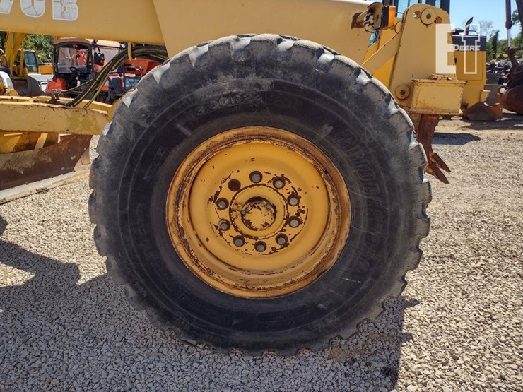 1993-deere-570b-image-35