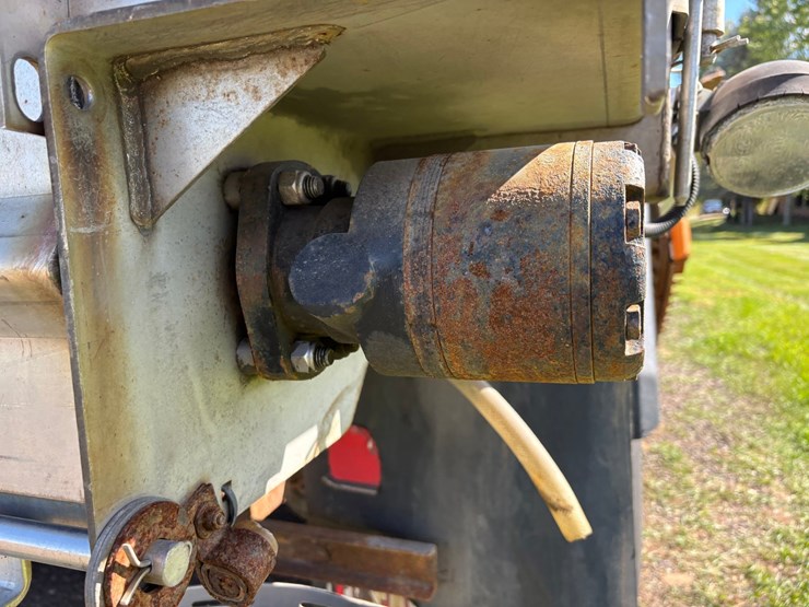 2006-caterpillar-c9-image-30