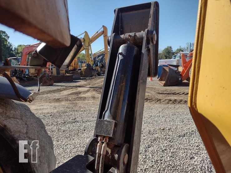 2011-caterpillar-tl1255-image-22