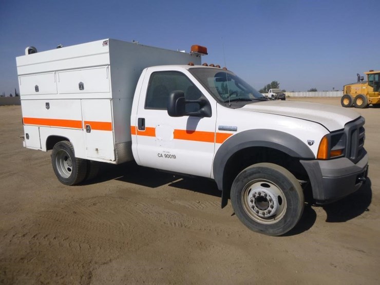 2005-ford-f450-image-3