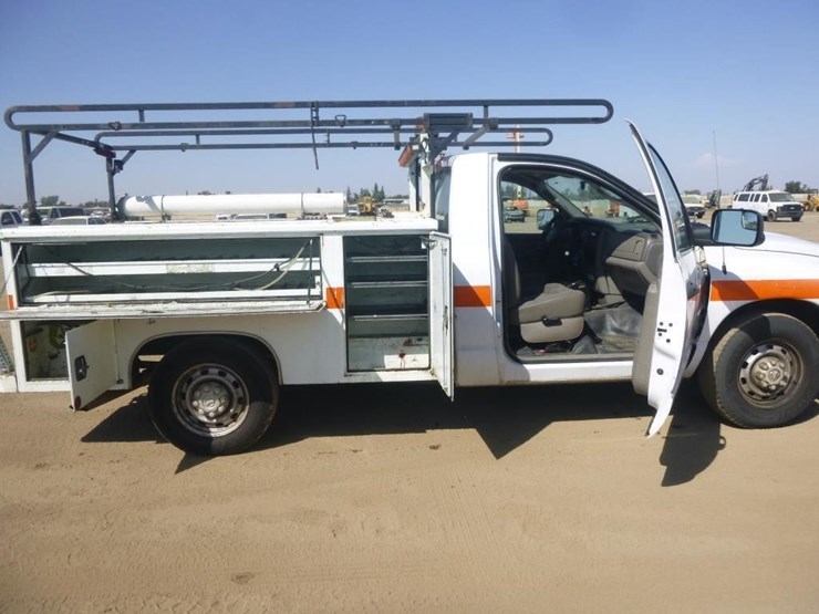 2005-dodge-ram-2500-image-15