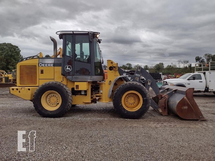 2006-deere-444j-image-3