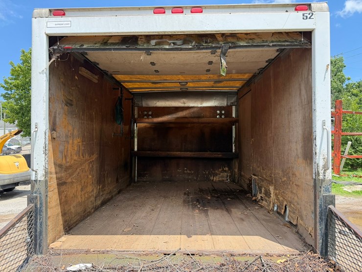 2004-ford-f450-image-17