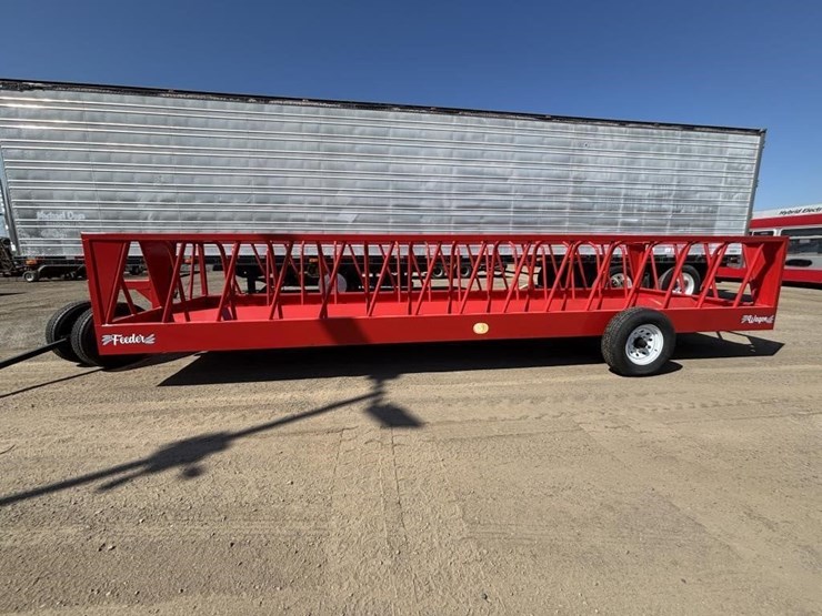 industrias-america-82r-towable-feeder-wagon-image-5