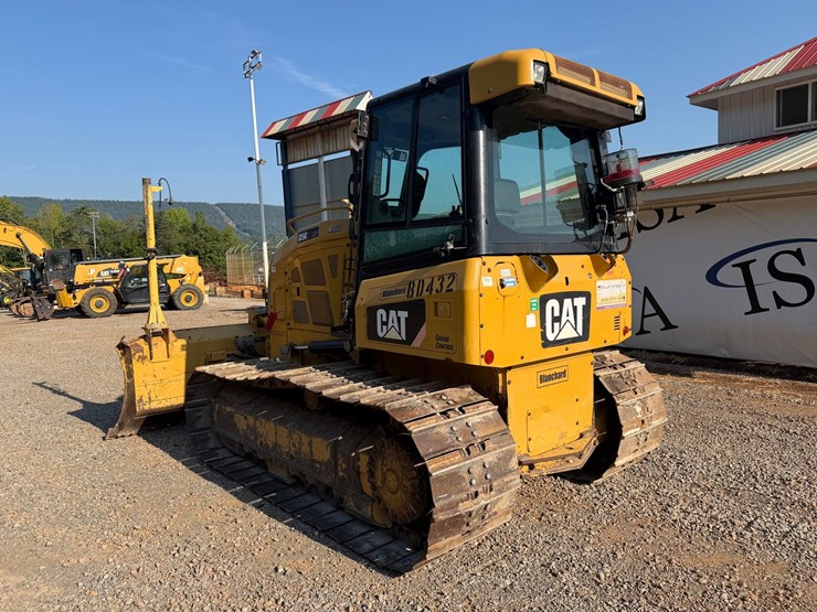 caterpillar-d5k2-lgp-image-3
