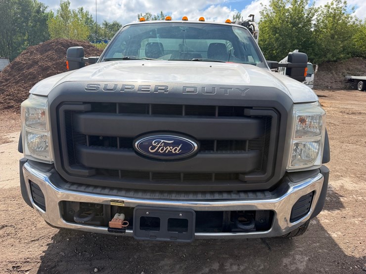 2015-ford-f550-image-8