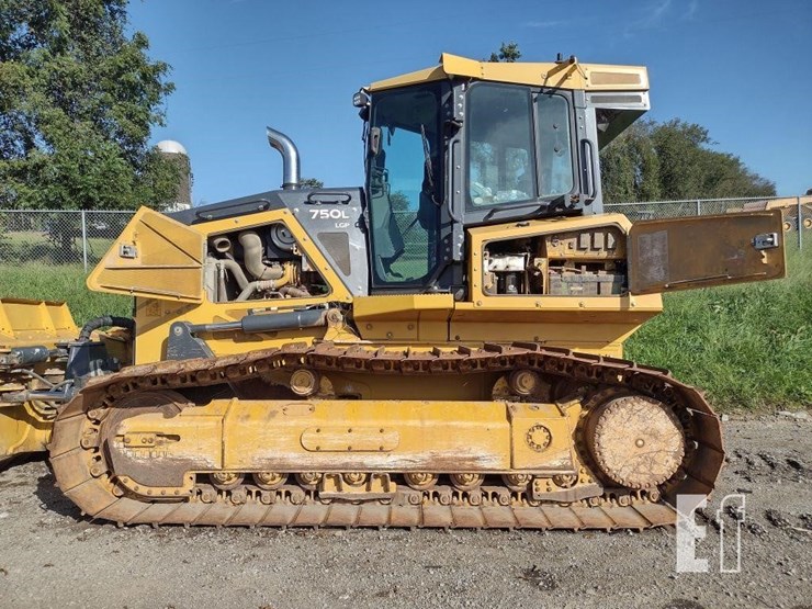 2021-deere-750l-lgp-image-15