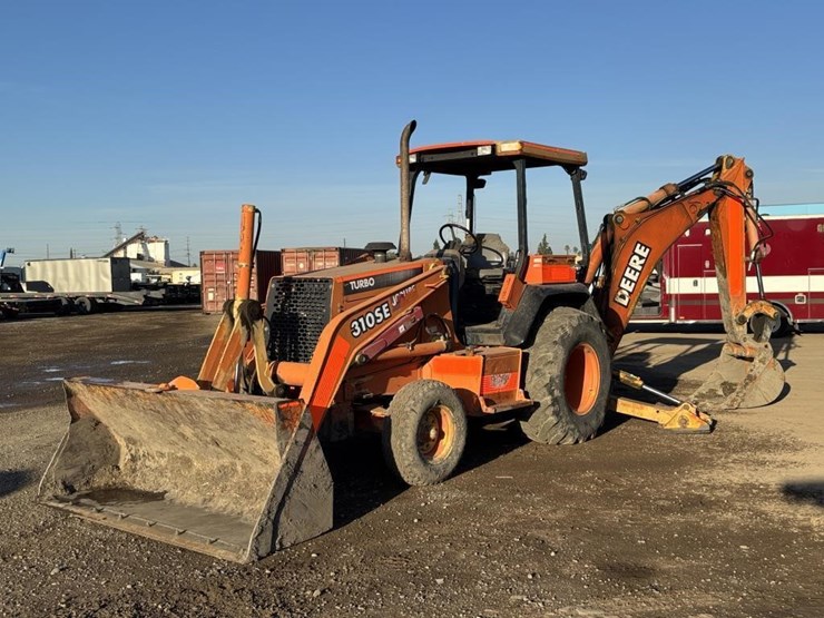john-deere-310-image-1