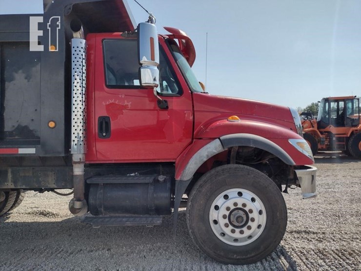 2005-international-workstar-7400-image-25