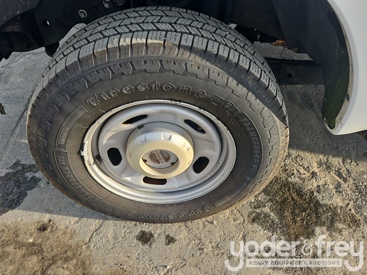 2016-ford-f350-image-38