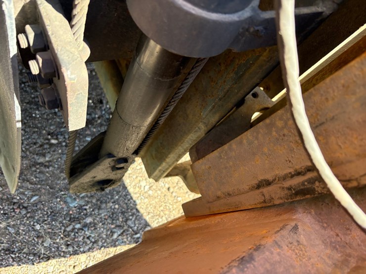 2006-caterpillar-c9-image-15