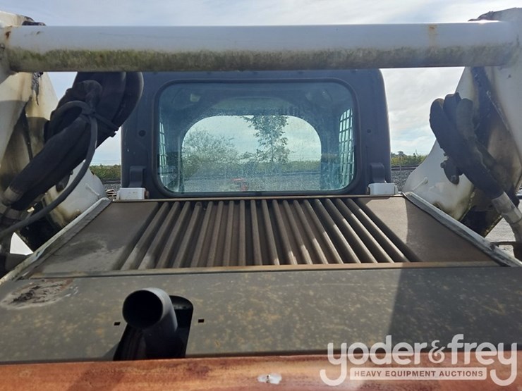 2013-bobcat-t590-image-23