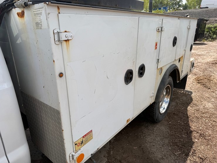2015-ford-f550-image-13