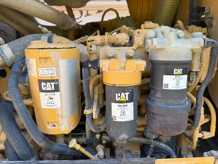 caterpillar-d5k2-lgp-image-86